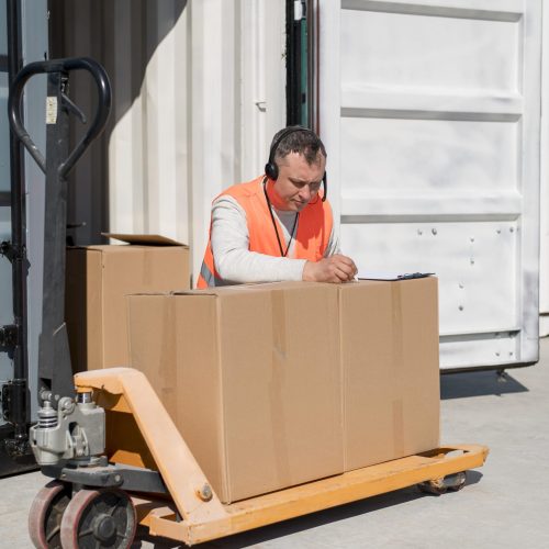 Cargo Murah Soekarno Hatta: Jasa Kirim Paket Besar Terpercaya